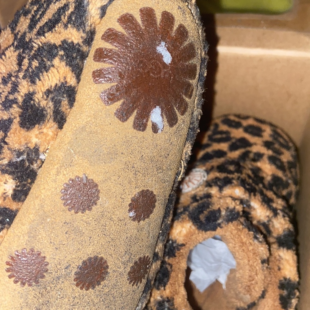 Baby Ugg’s - Picture 6 of 7